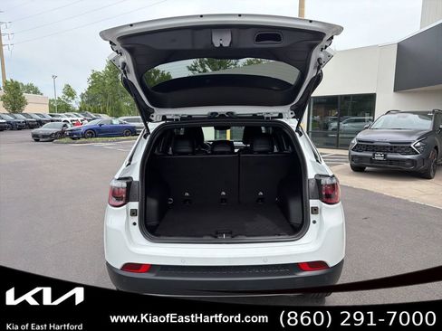 Used 2023 Jeep Compass Limited w/ Elite Group AWD/4WD image 15