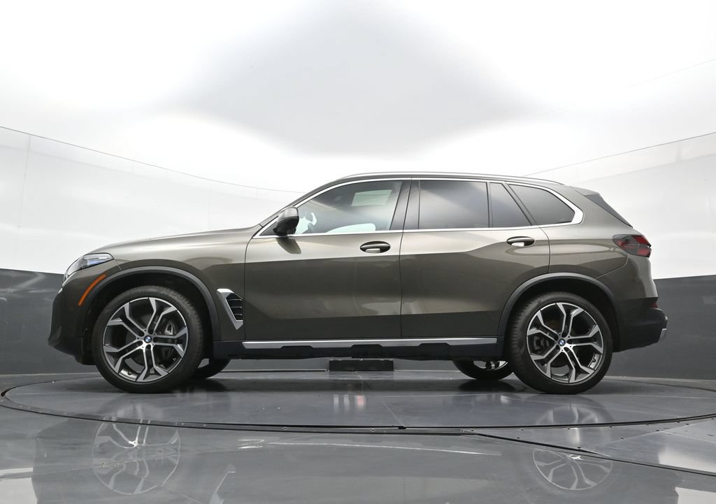 Used 2026 BMW X5 xDrive40i AWD/4WD image 25