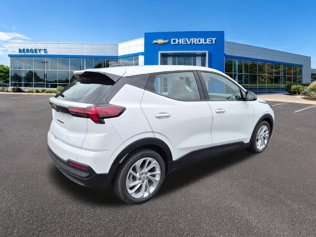 New 2027 Chevrolet Bolt LT FWD image 7