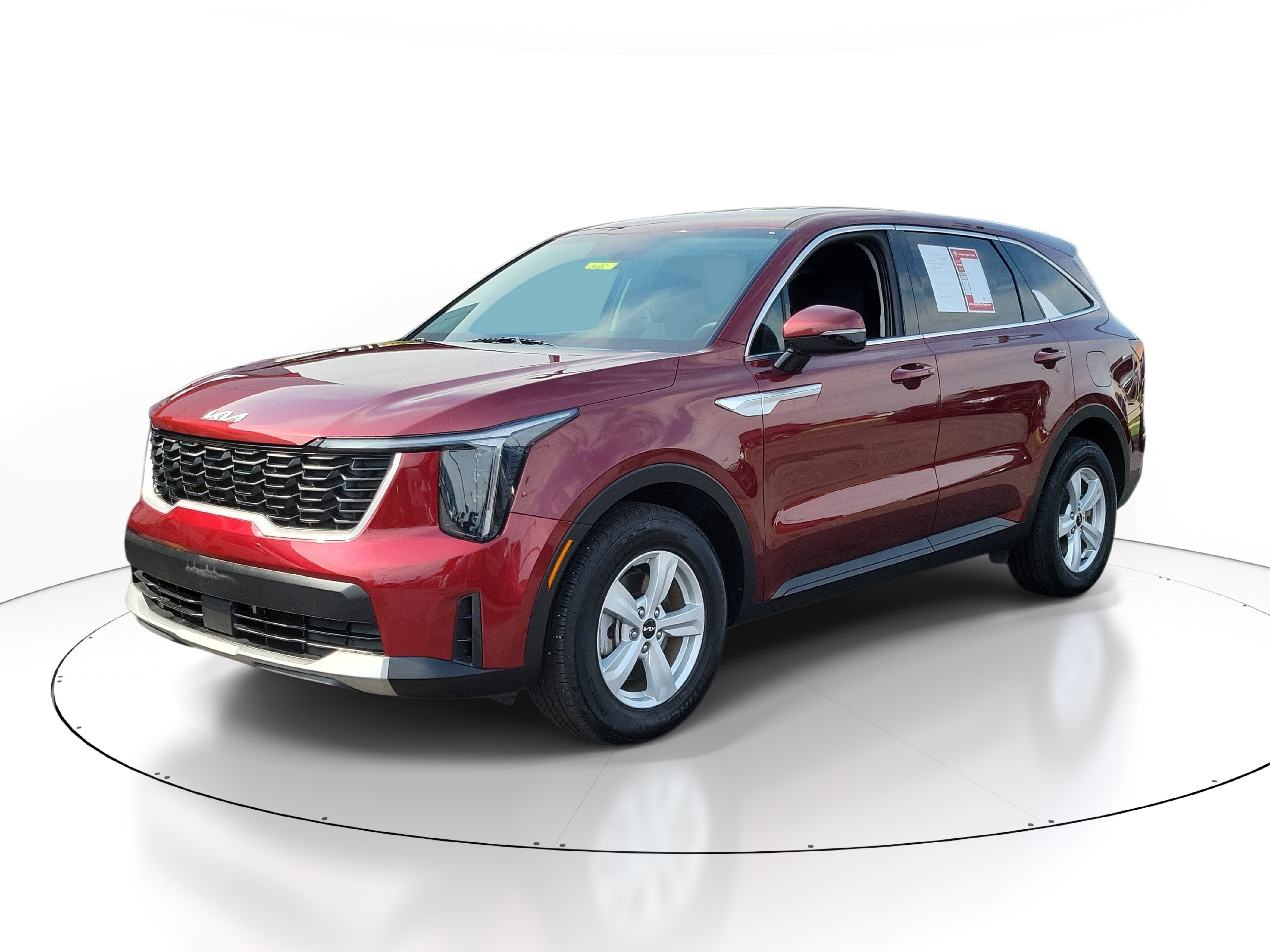 Used 2025 Kia Sorento LX FWD image 2