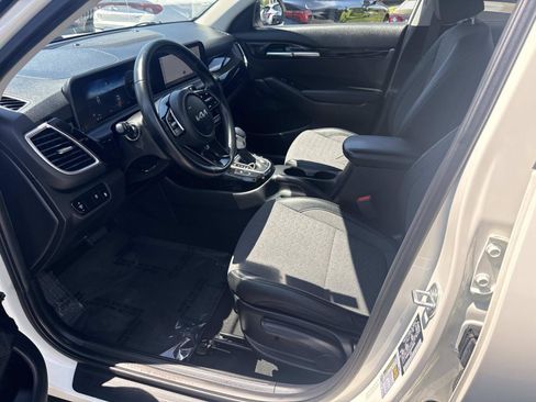 Used 2024 Kia Seltos S AWD/4WD image 18