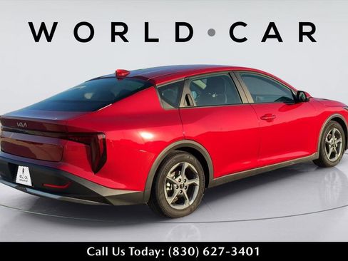 Certified 2025 Kia K4 image 14