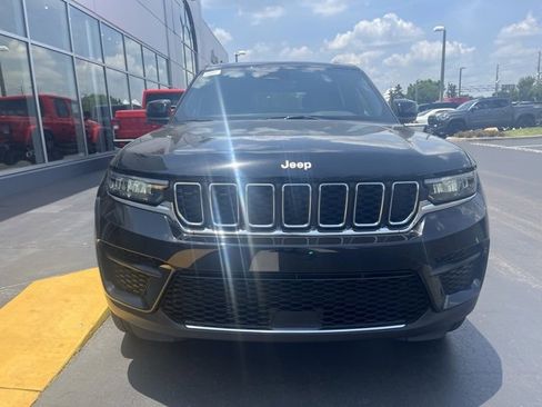 New 2025 Jeep Grand Cherokee Laredo X w/ Luxury Tech Group I image 2