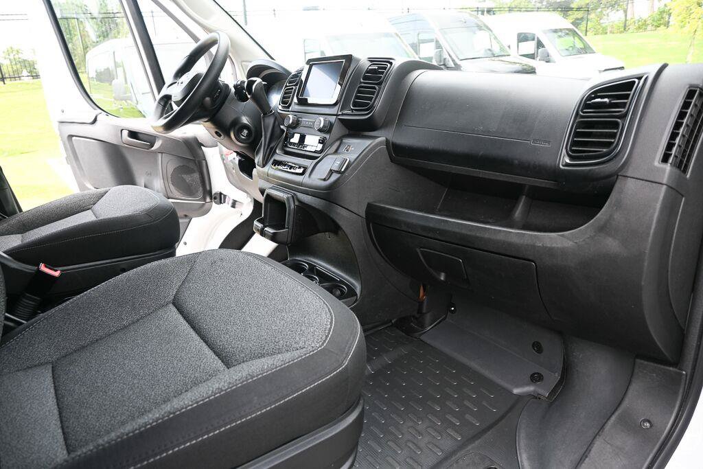 Used 2025 RAM ProMaster 2500 w/ U-Haul Equipment Group FWD image 18