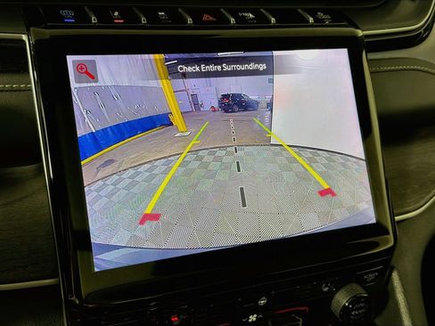 Used 2023 Jeep Grand Cherokee 4WD 4xe image 14