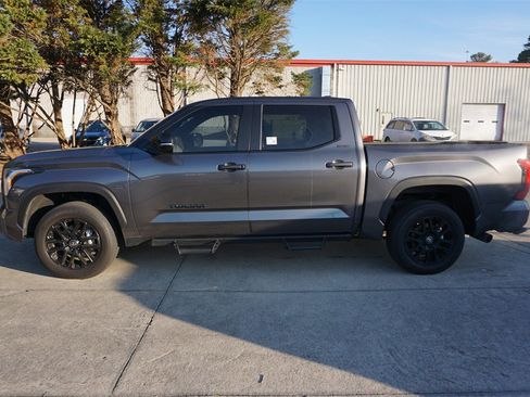 Used 2025 Toyota Tundra Limited image 22