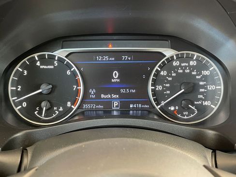Used 2025 Nissan Altima 2.5 SV FWD image 38