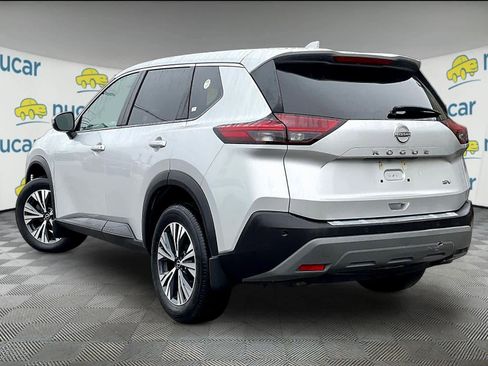 Certified 2022 Nissan Rogue SV image 4