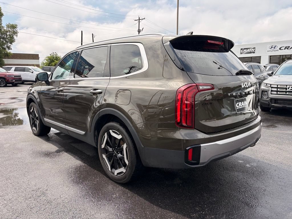 Used 2025 Kia Telluride S FWD image 5