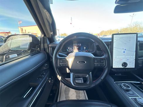 Used 2023 Ford Expedition Max Limited image 14