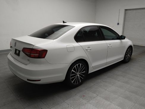 Used 2016 Volkswagen Jetta Sport FWD image 9