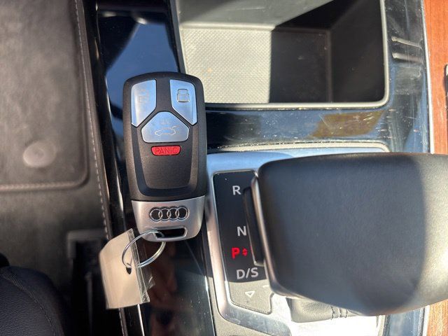 Used 2021 Audi Q5 Prestige AWD/4WD image 21