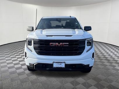 Used 2025 GMC Sierra 1500 Pro w/ Graphite Edition