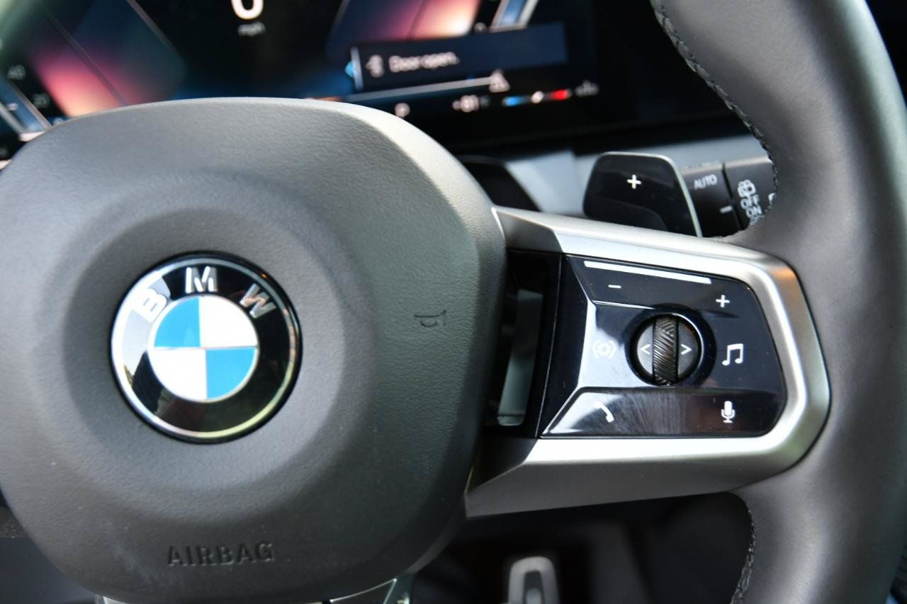 Used 2025 BMW X3 xDrive30i AWD/4WD image 12