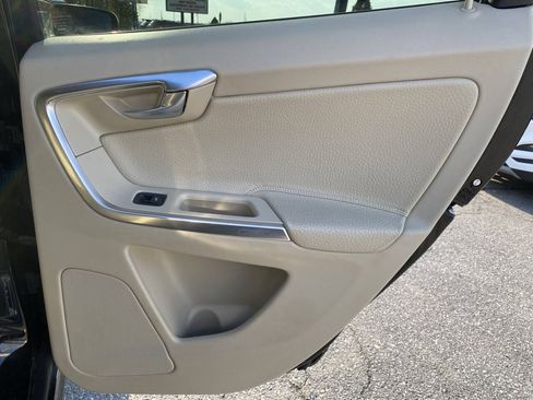 Used 2014 Volvo XC60 T6 AWD/4WD image 19