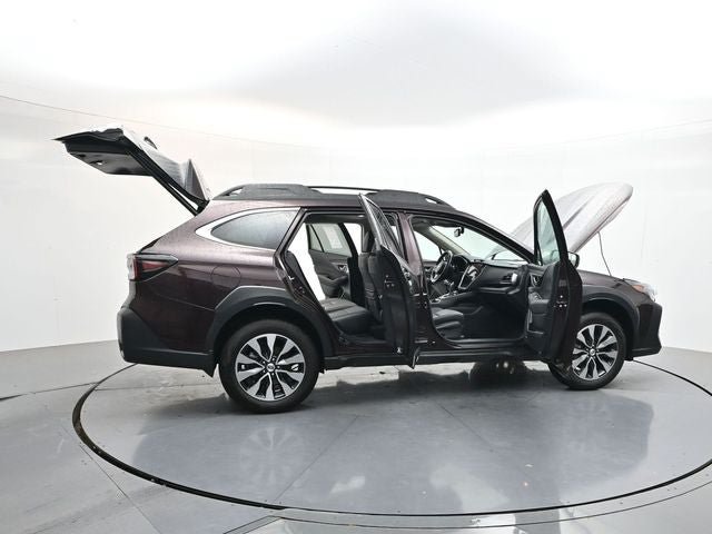 Used 2025 Subaru Outback Limited AWD/4WD image 40