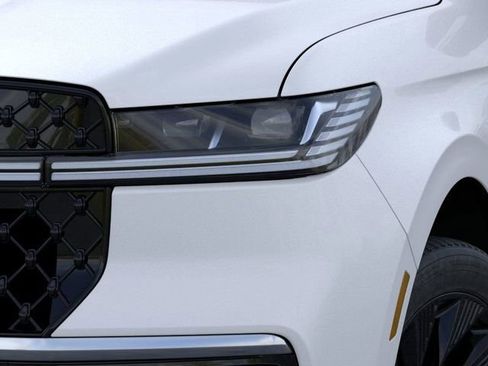 New 2025 Lincoln Navigator L Reserve w/ Jet Appearance Package image 18