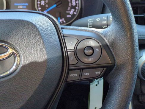 Certified 2022 Toyota RAV4 LE image 23