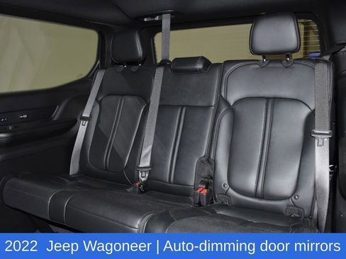 Used 2022 Jeep Wagoneer Series III w/ Premium Group I AWD/4WD image 29