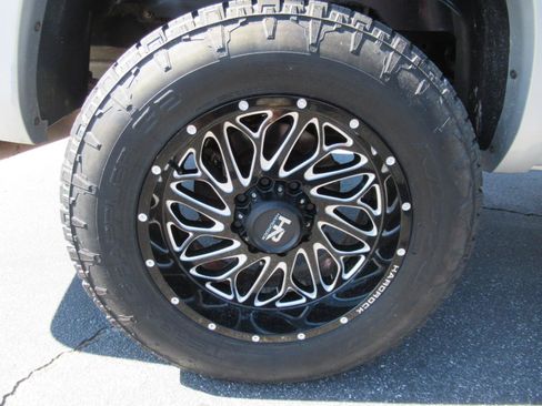 Used 2012 RAM 2500 Laramie w/ HD Snow Plow Prep Group AWD/4WD image 8