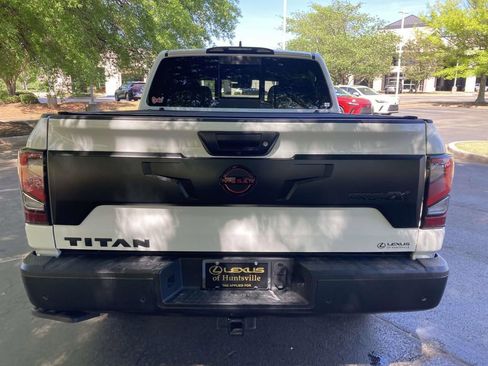 Used 2024 Nissan Titan PRO-4X w/ Pro-4x Convenience Package AWD/4WD image 3