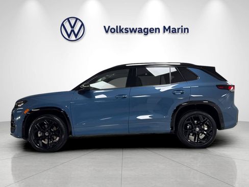 New 2026 Volkswagen Tiguan SE R-Line AWD/4WD image 2