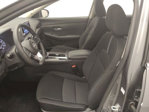 Used 2025 Nissan Sentra SV FWD image 17