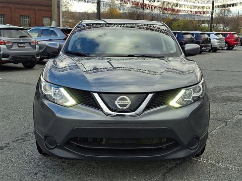 Used 2019 Nissan Rogue Sport S w/ Appearance Package image 2