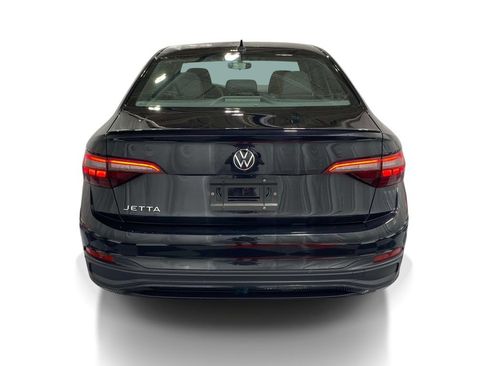 Used 2023 Volkswagen Jetta Sport FWD image 3
