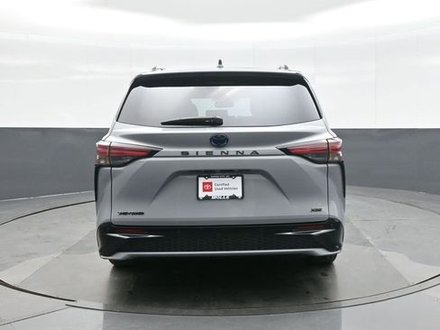 Certified 2025 Toyota Sienna XSE w/ XSE Plus Package image 6