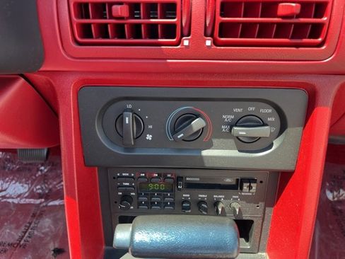 Used 1991 Ford Mustang GT image 29