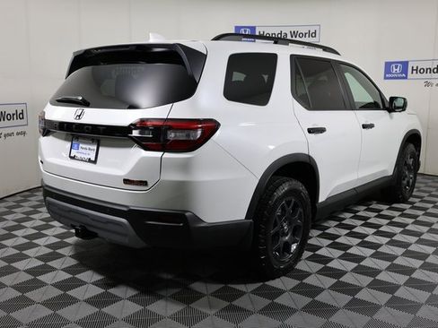 New 2025 Honda Pilot TrailSport image 6
