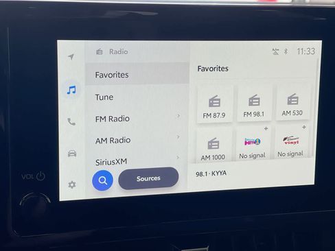 Certified 2025 Toyota Corolla SE image 16