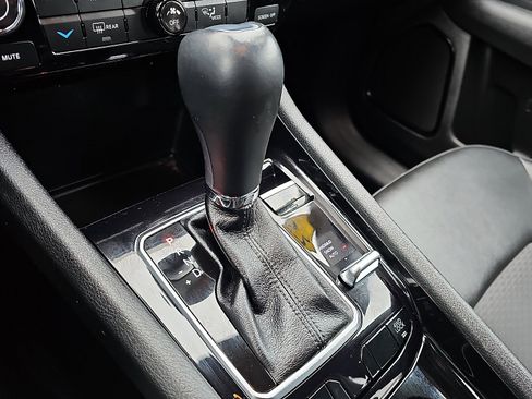 Used 2022 Jeep Compass Latitude image 15