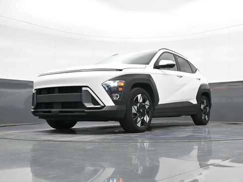 Used 2025 Hyundai Kona SEL FWD image 18