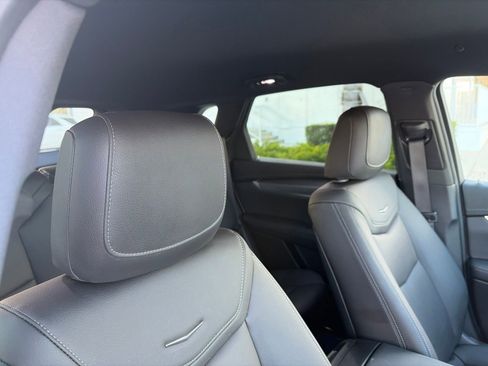 Used 2023 Cadillac XT5 Luxury FWD image 9