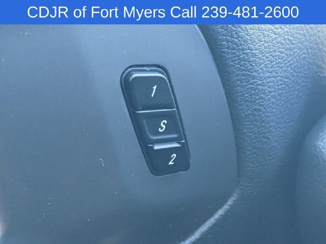 New 2026 Chrysler Pacifica Select FWD image 16