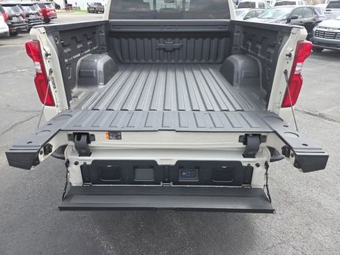 New 2026 Chevrolet Silverado 1500 ZR2 w/ Dark Appearance Package AWD/4WD image 27