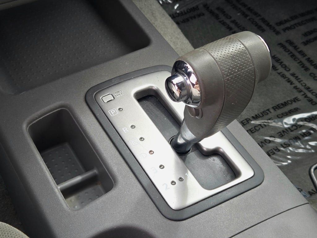 Used 2015 Nissan Frontier SV AWD/4WD image 27