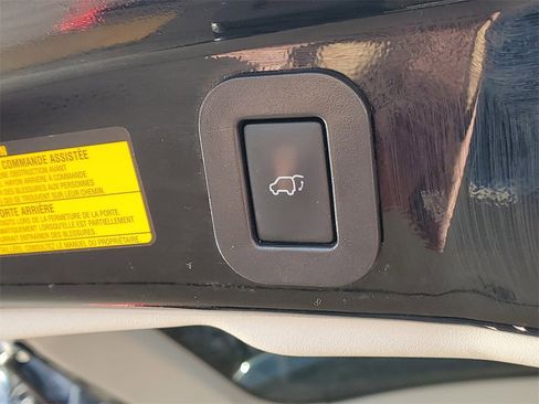 Used 2010 Toyota Venza AWD image 10