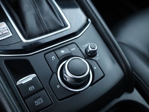 Used 2017 MAZDA CX-5 Touring w/ Preferred Equipment Package image 10