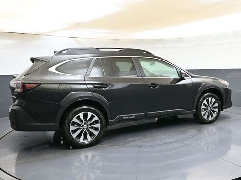 Used 2025 Subaru Outback Limited image 6