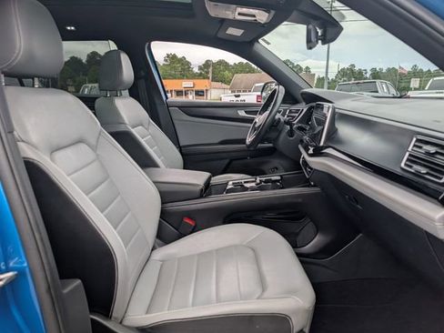 Used 2024 Volkswagen Atlas Cross Sport SEL R-Line AWD/4WD image 28