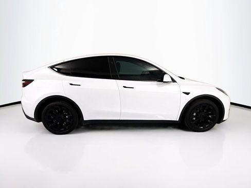 Used 2024 Tesla Model Y Long Range image 4