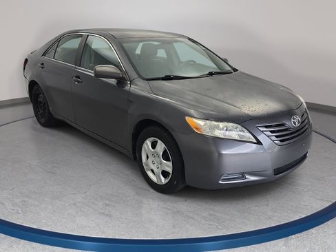 Used 2009 Toyota Camry LE w/ Fleet Convenience Pkg FWD image 3
