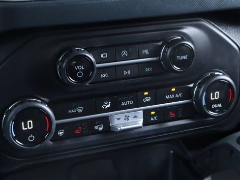 Used 2024 Ford Bronco Outer Banks AWD/4WD image 31