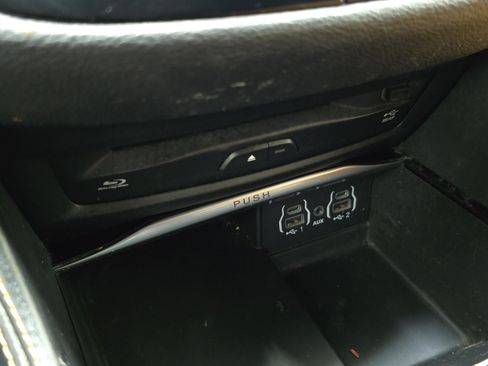 Used 2021 Chrysler Pacifica Pinnacle FWD image 40