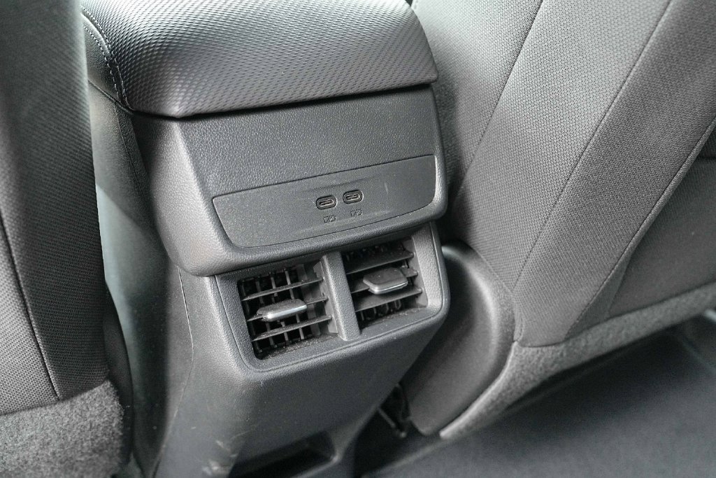 Used 2026 Chevrolet Equinox LT AWD/4WD image 21