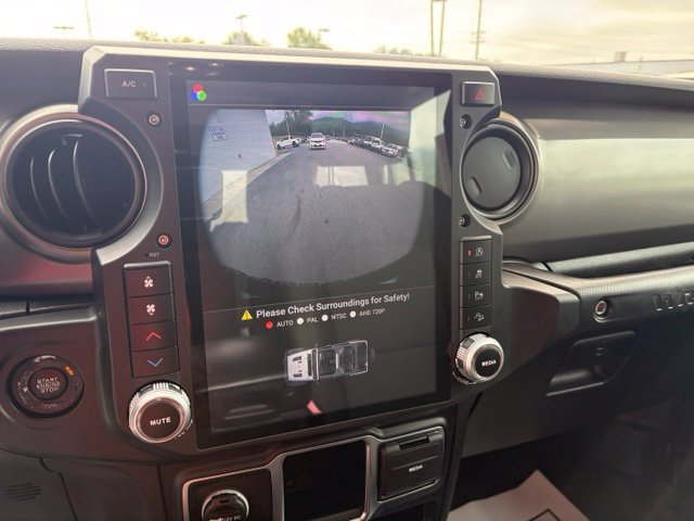 Used 2021 Jeep Wrangler Unlimited Sport AWD/4WD image 5