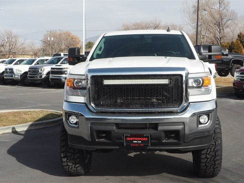 Used 2015 GMC Sierra 2500 SLE w/ SLE Preferred Package image 2